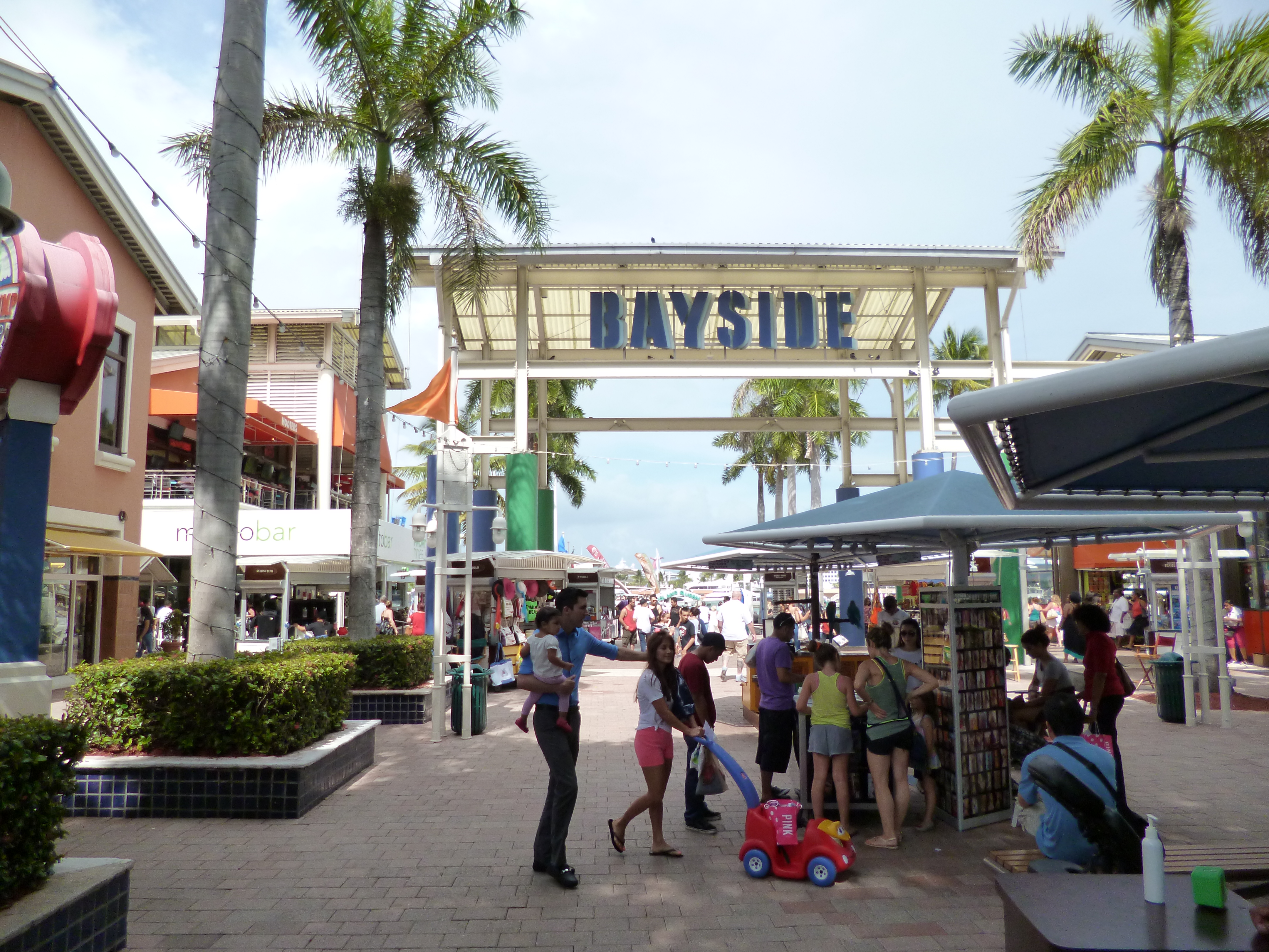 Visiting the Bayside Marketplace in Downtown Miami